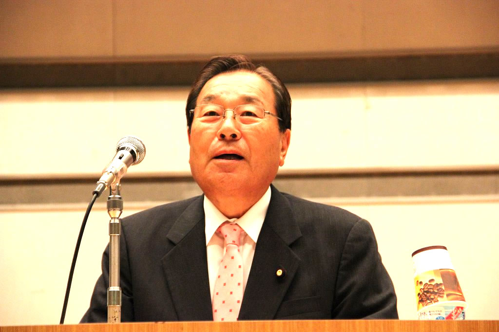国会情勢報告をする加賀谷参議院議員