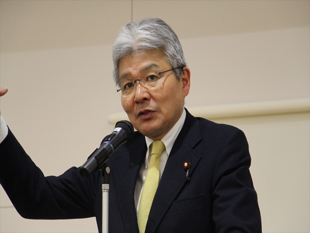 逢坂誠二 衆議院議員