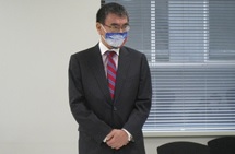 回答する河野国公担当大臣